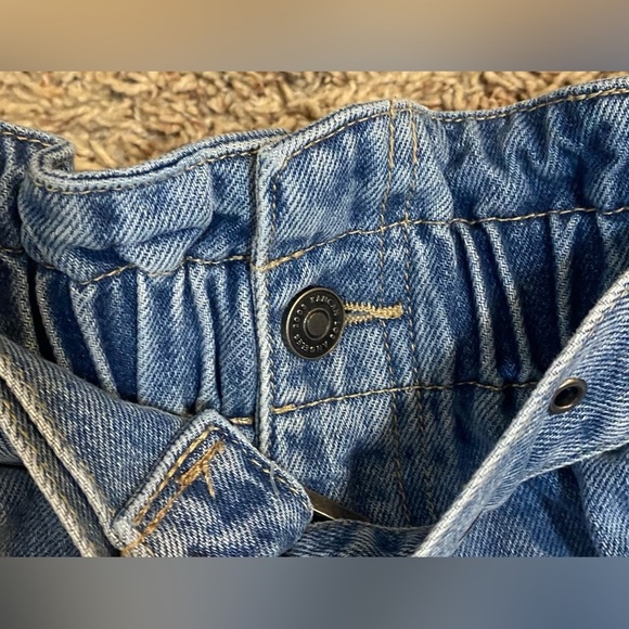 Women’s Kancan Ultra High Rise Paperbag Denim Shorts Size Large 29” waist - Picture 4 of 6